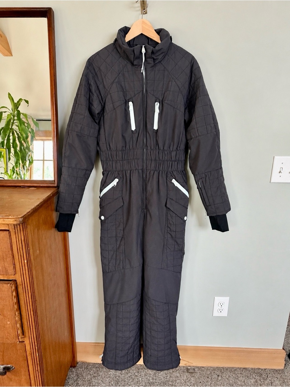 FP Movement All Prepped Ski Suit Women’s M Black Quilted Snow Snowsuit $548